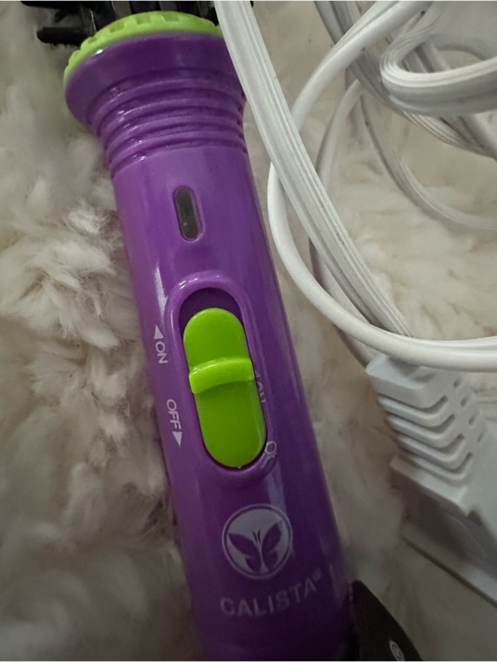 ๐ฆ Calista Go Go Mini Styling Brush - Women Hair Styling - Picture 3 of 10